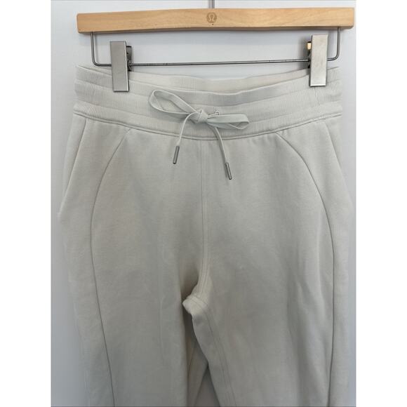 Lululemon Scuba High-Rise Jogger *Full Length Bone Size 6 Pant Sweatpants Gym - Picture 2 of 5